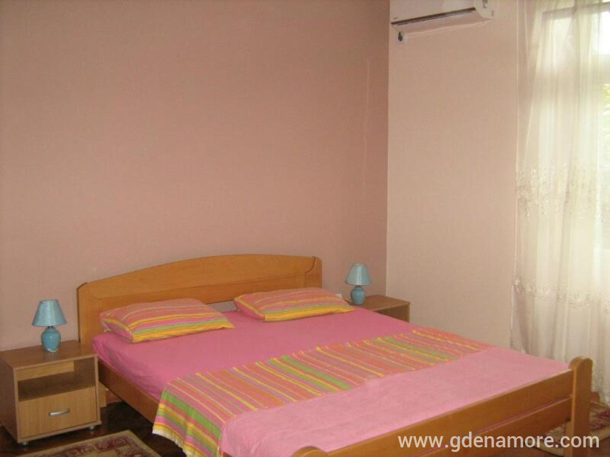 Apartmani Gunjajevic, privatni smeštaj u mestu Djenović, Crna Gora