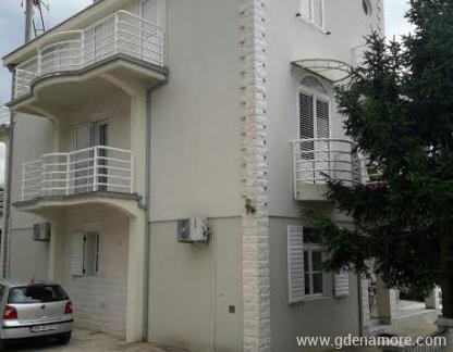 Apartments Gunjajevic, , private accommodation in city Djenović, Montenegro